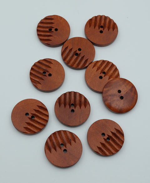 Wooden numbers reddish brown 28 mm.