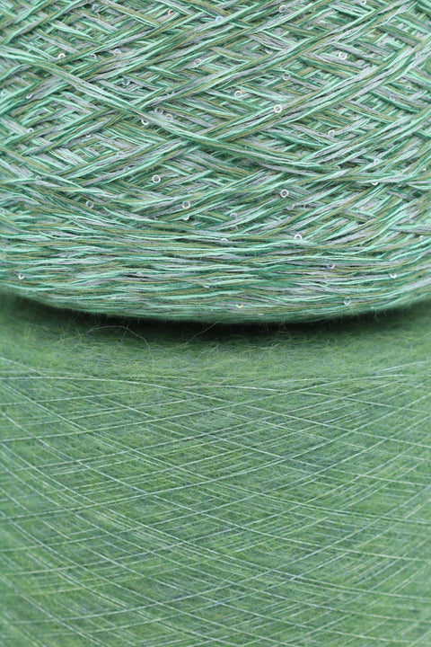 Sonja fylgiþráður 68% Alpakka 30% Polýester 2% Teygja 25 gr. 275 m. Nr. 2