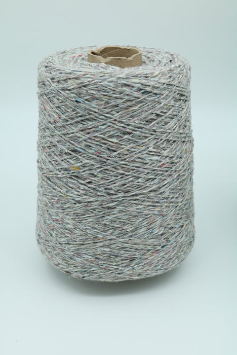 Textíltrefjagarn 350 gr. kónn - 75% endurunnar trefjar 15% akrýl 10% viskós.