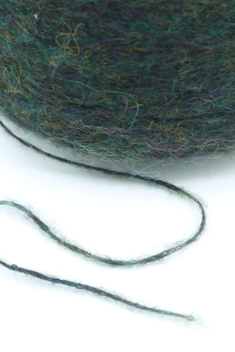 QORI - Blásið Alpakka - eitt og sér eða sem fylgiþráður - Flöskugrænn - 25 gr.