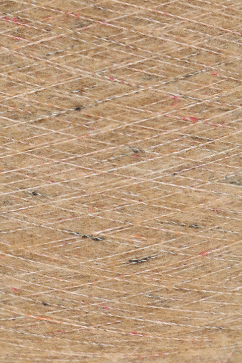 Vertigo tweed fylgiþráður - 25 gr. 51% Extra fine Merino, 31% endurunnið Pólýester og 18% endurunnin Bómull. Kardimommu.