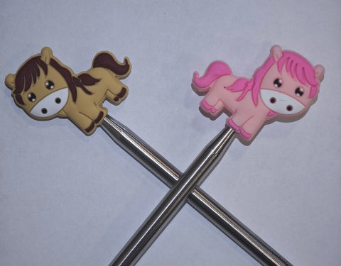 Hlíf á prjónaodda Hestar